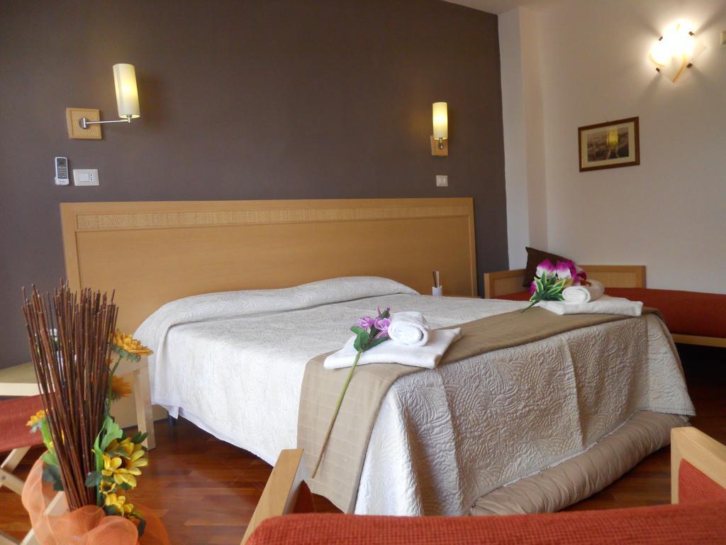 Catania Crossing B&B - Rooms & Comforts Экстерьер фото